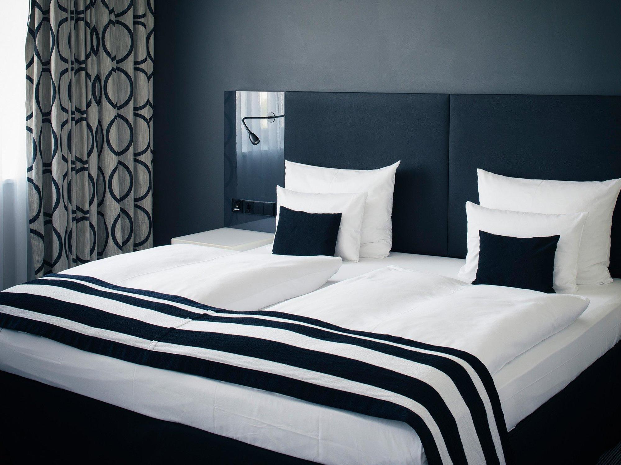 Vienna House Andel's 4*